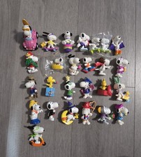 Lot of 28 Vintage Snoopy Peanuts PVC Figures United Feature Whitman Holiday  picture