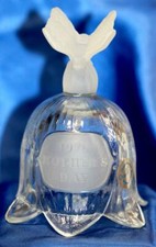 1979 Mothers Day Commemorative Goebel Crystal Bell Butterfly Top picture
