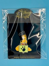 Disney Auctions LE 100 Lunch Box PLUTO Pin – Excellent Condition picture