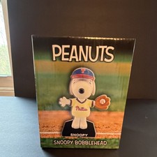 Peanuts Snoopy Philadelphia Phillies Bobblehead Baseball Uniform picture