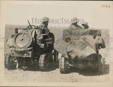 1923 Press Photo People crossing the Sahara Desert by automobile, Africa picture