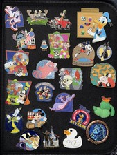 ✨Disney Trading Pin- lot of 95 Bundle - Mickey and Friends, Princess, Ducks picture