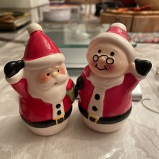 MRS CLAUS & SANTA CLAUS  Cute SALT AND PEPPER SHAKERS CHRISTMAS HOLIDAY Ceramic picture
