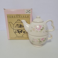 Vintage Pfaltzgraff Perennials Tea Rose Tea For One Pot & Cup, New in box, 1998 picture