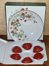 VTG NEW Avon Strawberry Porcelain Decorative Plate 22K trim W/6 Guest Soaps NEW picture