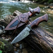 Hand Forged Damascus Steel Bobcat Hunting Knife, Handmade Fixed Blade Outdoor picture