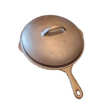 Unmarked Wagner Cast Iron Chicken Fryer Deep Skillet w/Self Baste Lid Restored picture