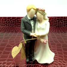 Bride Groom Heart To Heart Porcelain Figurine Wedding Cake Topper New picture