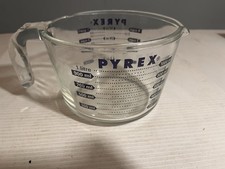 Vintage 1960s PYREX 4 Cup Glass Measuring Cup 1 Quart #532 Blue Lettering Chip picture