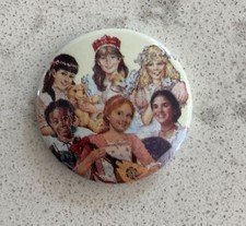 RARE Vintage American Girl Doll Pleasant Company Grin Pin Historical Characters picture