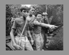 Stand By Me (1986) River Phoenix, Jerry O'Connell Cast 16x12 Photo Poster Print picture