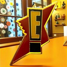 VTG E Television Pinback Advertising Gold Tone Metal Back Entertainment picture
