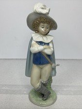NAO by Lladro #1043 The Good Swordsman Boy Musketeer Porcelain Figurine LF6 picture