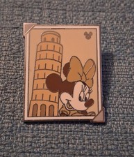 Minnie Mouse Leaning Tower Of Pisa Disney Collector Pin picture