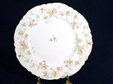 Hutschenreuther Bavaria The Maple Leaf Scalloped Vers 9 7/8