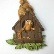 Homco Wall Handing Plaque Squirrels 10