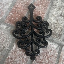 Vintage 8 1/2” Cast Iron Tree Design Trivet Modern Farmhouse Wall Hanging picture