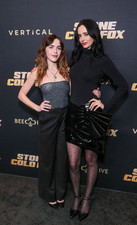 Kiernan Shipka & Krysten Ritter in an 11