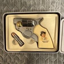 Legends of the West Western Miniature Revolver & Bullet Tin Box Set picture
