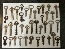 ANTIQUE FLAT PANCAKE PUSH TURN LOCK KEYS LOT OF 38 picture