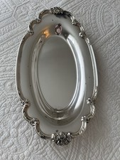 Vintage 1847 Rogers Brothers Silverplate Rememberance #9819 Bread Tray picture