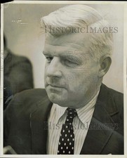 1969 Press Photo James Mulvehill, office manager Equitable Savings & Loan Assoc. picture