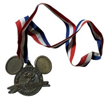 Vintage 1998 Walt Disney World 5th Anniversary Marathon Finisher Medal Mickey picture