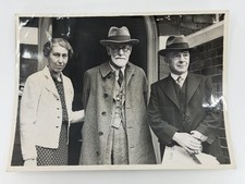 Original Vintage Press Photograph – Sigmund Freud in London, 1938 picture
