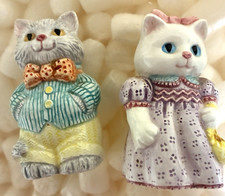Vintage 1992 Avon  Smiling Ceramic Cat Pair Salt & Pepper Shakers VGC Colorful picture