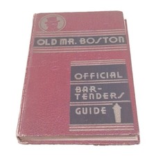 Old Mr Boston Deluxe Official Bartenders Guide Vintage 1935 Printing In USA Rare picture