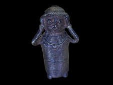 Vintage African Ashanti Lost-Wax Cast Bronze Figurine – Coiled Thread Wire Art picture