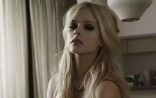 Avril Lavigne With Her Attractive Eyes 4x6 Picture Celebrity Print picture
