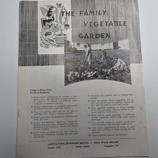 1953 Ames IA Iowa State College The Family Vegetable Garden Pamphlet Vtg Ag Book picture