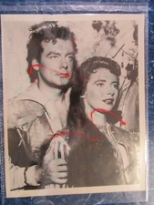 RICHARD GREENE in THE ADVENTURES OF ROBIN HOOD 1955 Press Photo w BERNADETTE O'F picture