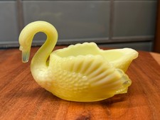 Vintage Boyd Glass Swan Open Salt Trinket Dish - Custard Uranium picture