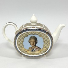 James Sadler Queen Elizabeth II Diamond Jubilee Teapot 1952-2012 Rare picture