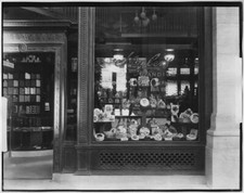 Manhattan NY Huyler s Candies window display Penn Station ie P- 1900 Old Photo picture