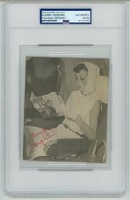 Audrey Hepburn ~ Signed Autographed Vintage Magazine Photograph ~ PSA DNA picture