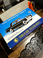 Franklin Mint 1956 Lincoln Continental Mark II 1:24 Scale Precision Model Car picture