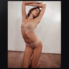 Kaia Gerber 001 | 8 x 10 Photograph | Celebrity Model, Beautiful Woman picture