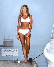 ACTRESS FARRAH FAWCETT PIN UP - 8X10 PUBLICITY PHOTO (CP-236) picture