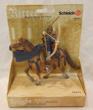 Schleich Ritter Knight Blue Mounted Archer On Horse 70031 New picture