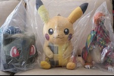 Sean Wotherspoon Pokémon Plushie Set - Bulbasaur Charizard Pikachu Collectible picture