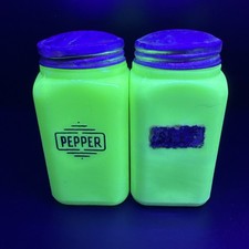 Vtg 1940's Jadeite McKee Uranium Glass Salt Pepper Shaker Set 4.75” picture