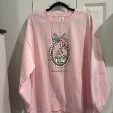 Disney Parks 2026 WDW Castle Sweatshirt Embroidered Size Large New picture