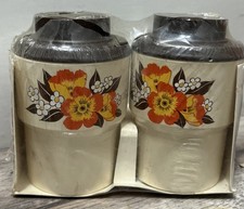 Vintage Sterilite Salt & Pepper Shaker Set Floral Daisies Retro ~ Package Damage picture