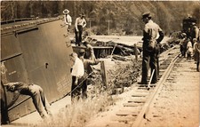 PC US, RAILROAD ACCIDENT, VINTAGE REAL PHOTO POSTCARD (b6765) picture