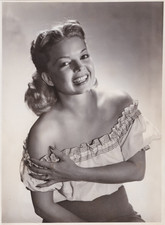 1945 Press Photo Singer Frances Langford stars on 