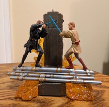 Hallmark Keepsake Star Wars Figurine Anakin Skywalker & Obi-Wan Kenobi 2006 picture