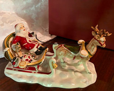 NIB Villeroy & Boch Christmas Market Santa Sleigh Deer Porcelain Figurine Box picture